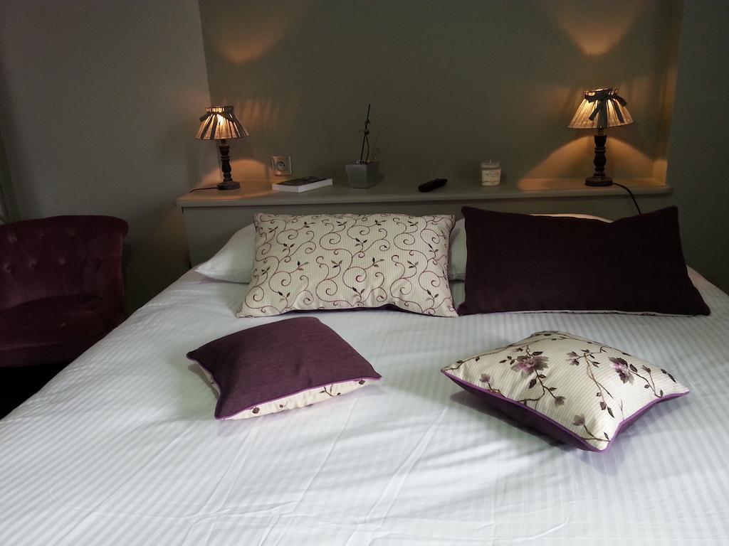 La Maison D'Adelaide Saint-Flour  Room photo