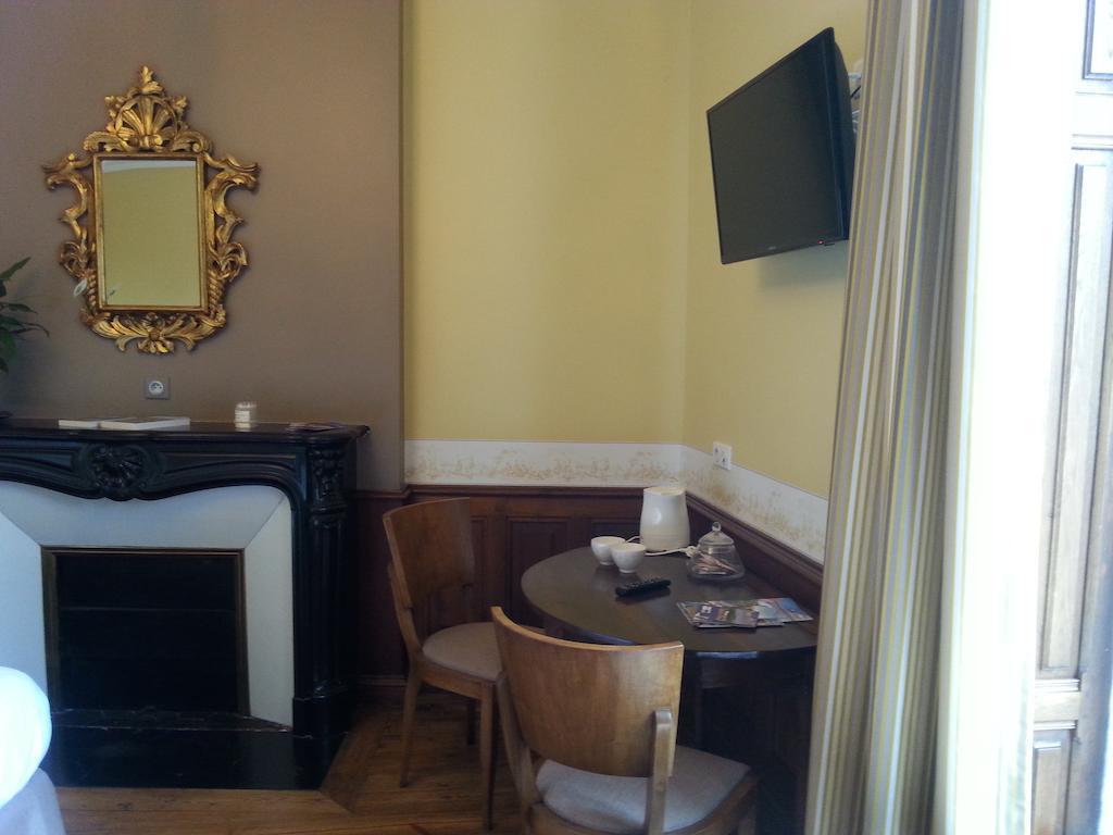 La Maison D'Adelaide Saint-Flour  Room photo